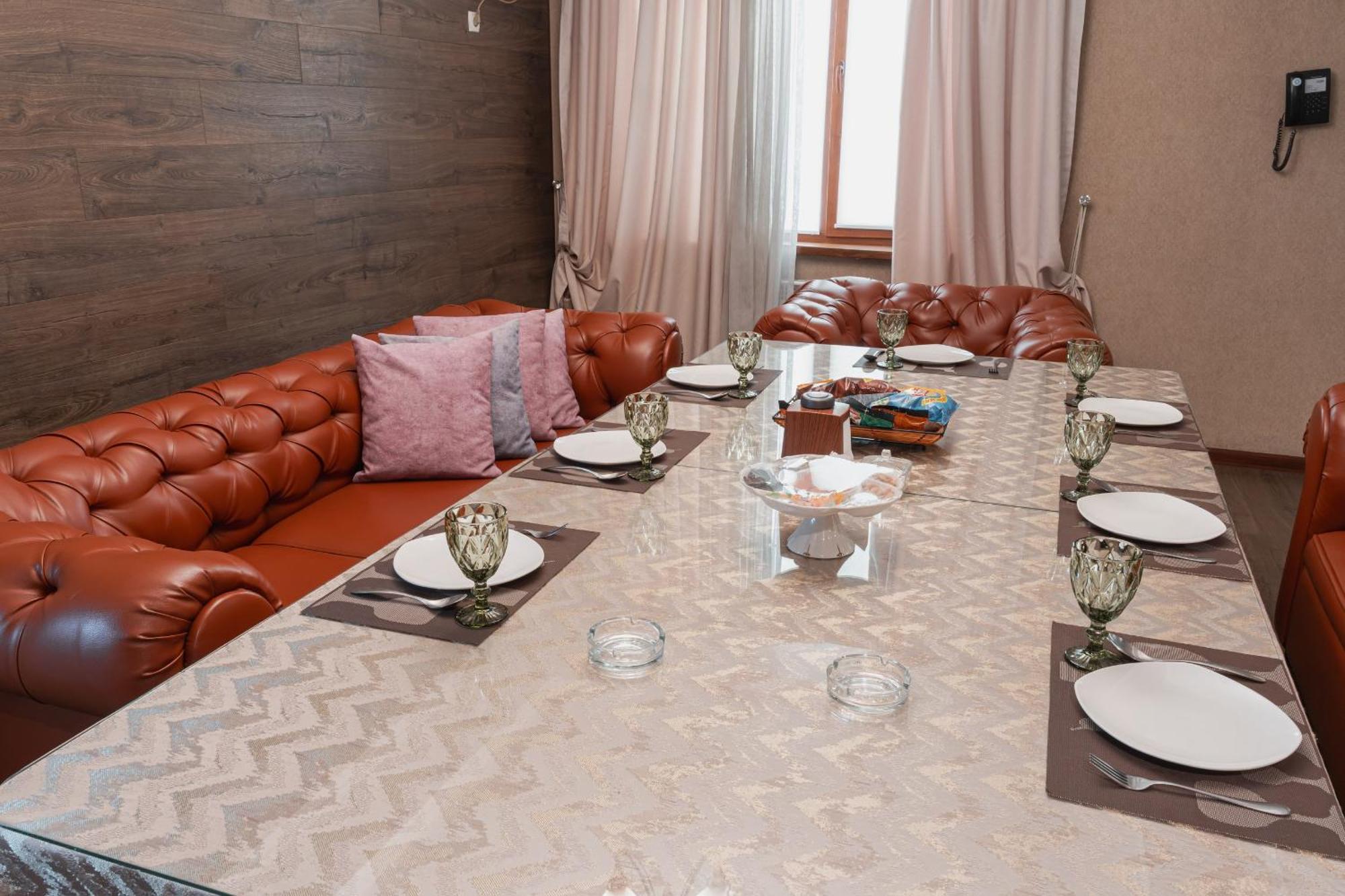 Altair Hotel Sjymkent Exteriör bild